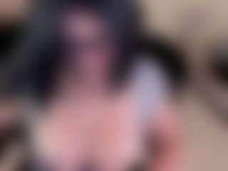 Dulcinea-2's Live Sex Cam Show