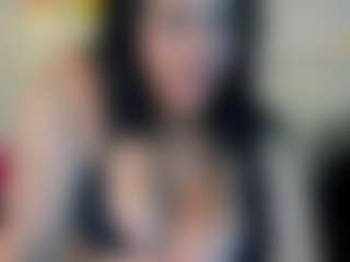 Dulcinea-2's Live Sex Cam Show