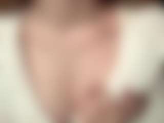 Live cam show with SadeSurrey - Gray Eyes on liverealitysex.com