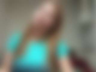 EmilyCM's Live Sex Cam Show