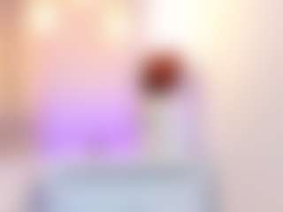 Live cam show with LeahRouss - Skinny Teen (18+) on AdultVida.com