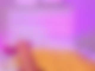 Live cam show with LeahRouss - Upskirt on AdultVida.com