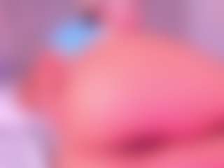 Live cam show with LeahRouss - Milk on Livezox