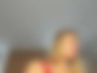 Live cam show with SkyeDaviss - Smoking on Camsoda