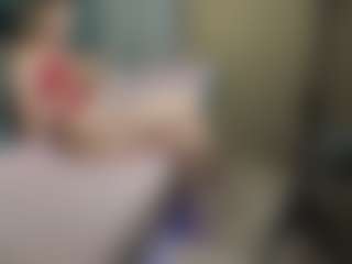 Live cam show with SkyeDaviss - Blue Eyes on Free Soda