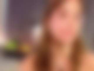 Live cam show with AshlyCzernik - Average on hotwifechat.live