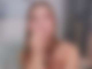 Live cam show with AshlyCzernik - Green Eyes on Streamer API