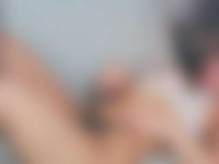 Live cam show with AshlyCzernik - Average on Dare Cams