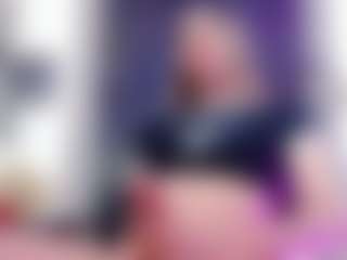 Spettacolo in cam dal vivo con Britanny-Lopez - Spank su Camsoda