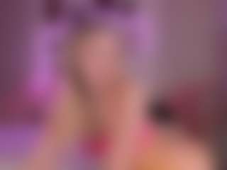 elara-vee's Live Sex Cam Show