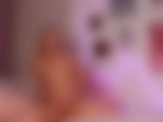 elara-vee's Live Sex Cam Show