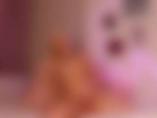elara-vee's Live Sex Cam Show