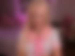 elara-vee's Live Sex Cam Show