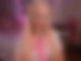 elara-vee's Live Sex Cam Show