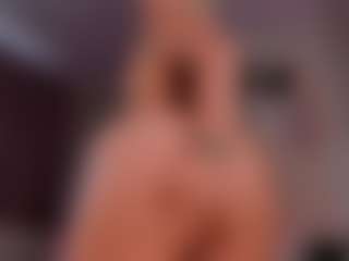 elara-vee's Live Sex Cam Show