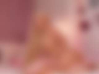 elara-vee's Live Sex Cam Show