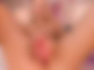 elara-vee's Live Sex Cam Show
