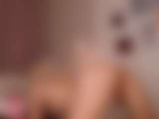 elara-vee's Live Sex Cam Show