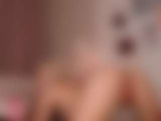 elara-vee's Live Sex Cam Show