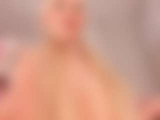 elara-vee's Live Sex Cam Show