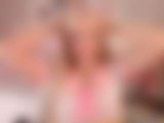 elara-vee's Live Sex Cam Show
