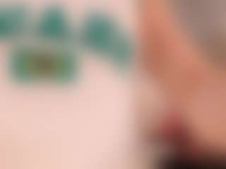 Live cam show with elara-vee - Gray Eyes on SquirtSoMuch