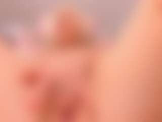 elara-vee's Live Sex Cam Show