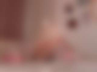 elara-vee's Live Sex Cam Show
