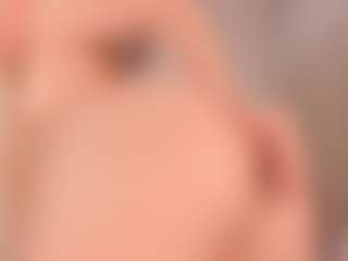 elara-vee's Live Sex Cam Show