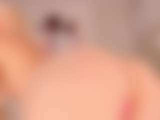 Live cam show with elara-vee - Camel Toe on StripNow