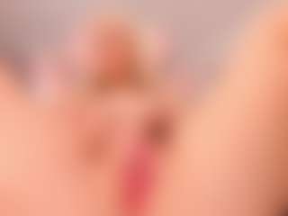elara-vee's Live Sex Cam Show