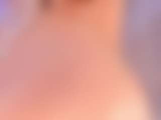 elara-vee's Live Sex Cam Show