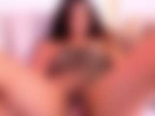 Live cam show with MarelynSummer - Public Black on Streamer API