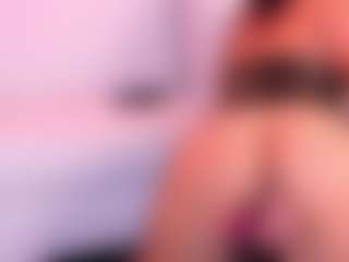 Live cam show with MarelynSummer - Public Brown Hair on Streamer API