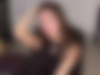 Live cam show with Ivy - Small Tits Mature on Gym Cam Girls
