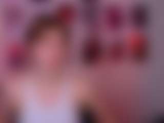 Live cam show with naya-may - Strip on Free Soda