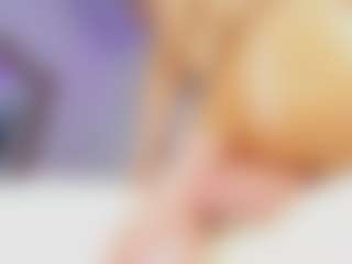 Live cam show with Jenifer-Lux - Camel Toe on AdultVida.com