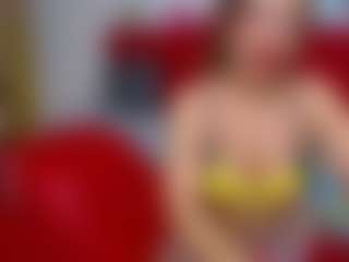 Live cam show with thalia-mills19 - Blonde Hair Petite on Milf Play