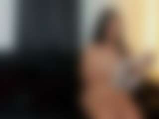 Live cam show with Palace-queen - Skinny on crypto-cams
