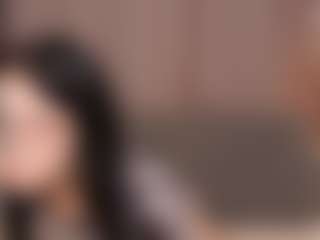 Live cam show with Bea - Facial on Camsoda