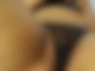 angie-leonn's Live Sex Cam Show