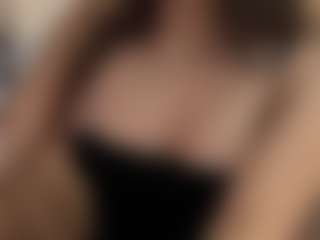 Live cam show with EdenJackiewicz - Smoking on Adult Interactions
