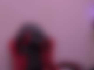 Live cam show with amannemisa - Arab Striptease on live18s.com