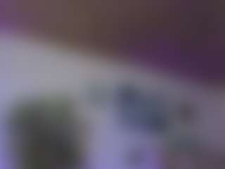 Live cam show with Eli's a succubus - Gagging on Soda Cam