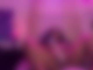 Live cam show with Avery Vale - Living Room on Camsoda