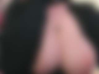 Live cam show with EmmaBloomm - Moaning on xxxlivecams.org