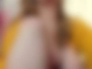 EmmaBloomm's Live Sex Cam Show