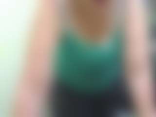 EmilyL0ve's Live Sex Cam Show