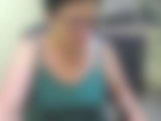 EmilyL0ve's Live Sex Cam Show