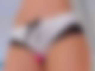 Live cam show with FloraAmber - Student on Camsoda